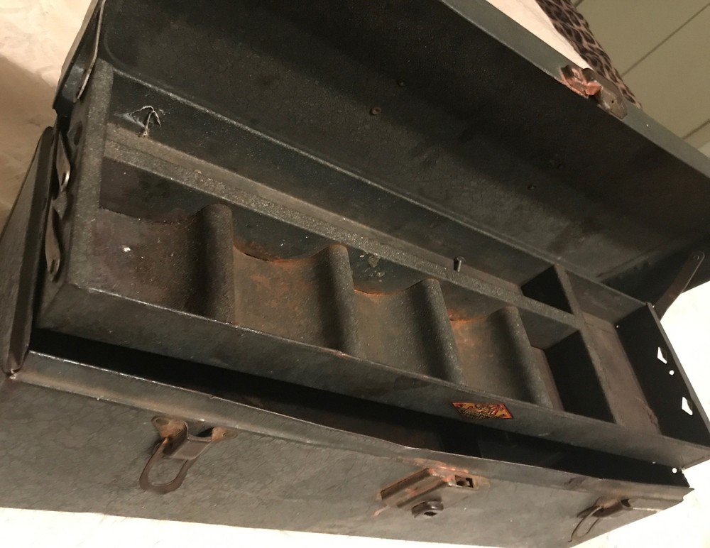 Vintage metal S-K Tools 19” trayed toolbox
