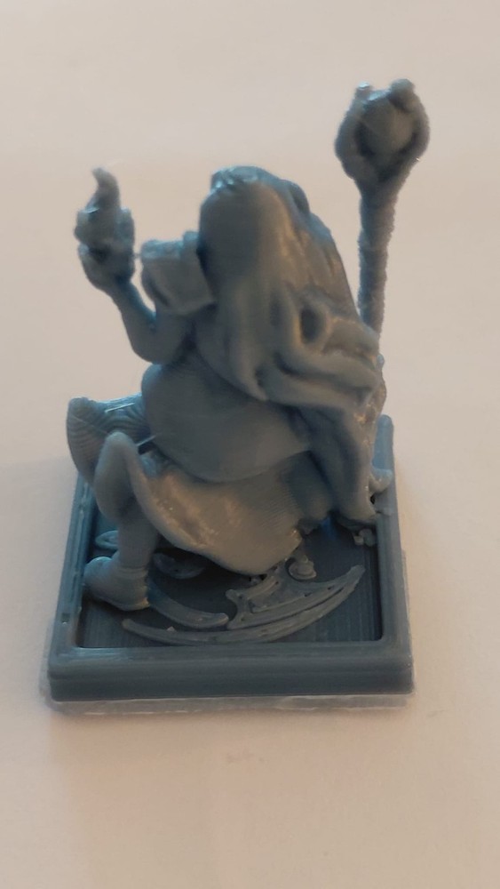 Female Wizard ( No 41) 28mm D&D Figure