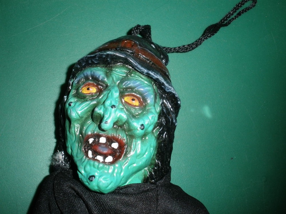 Halloween Hanging Witch 17" EUC