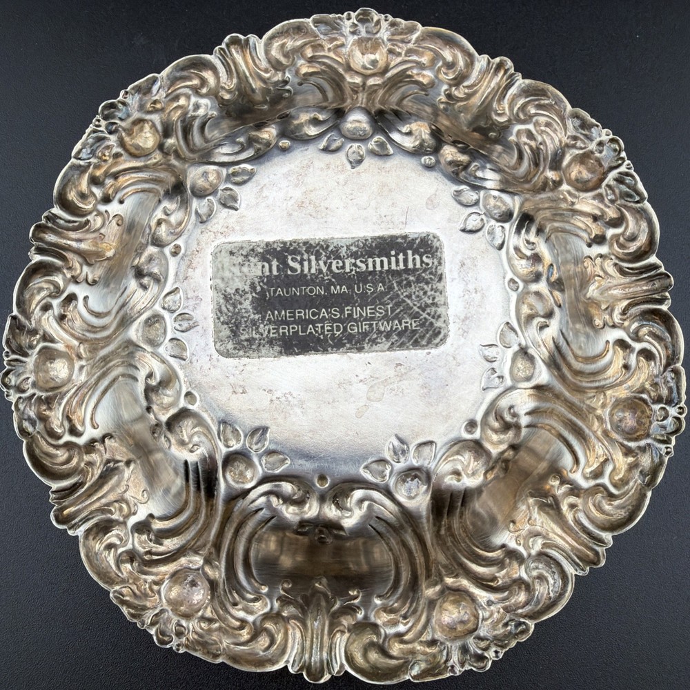 Kent Silversmiths Silverplated Dish 5.25”
