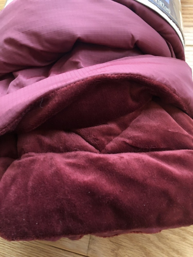 ALPINE Sports down alternative throw comforter / camping blanket