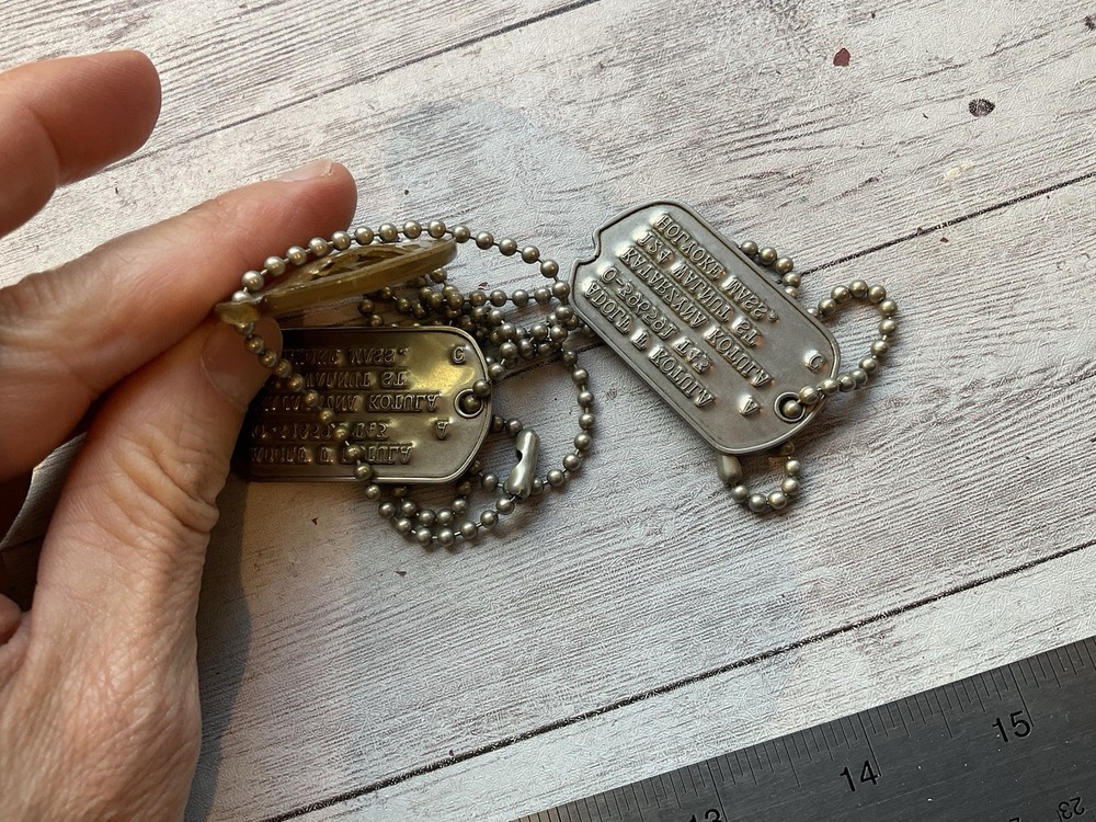 ORIGINAL WWII NOK DOG TAGS PLUS 4 LEAF CLOVER POLISH AMERICAN OFFICER