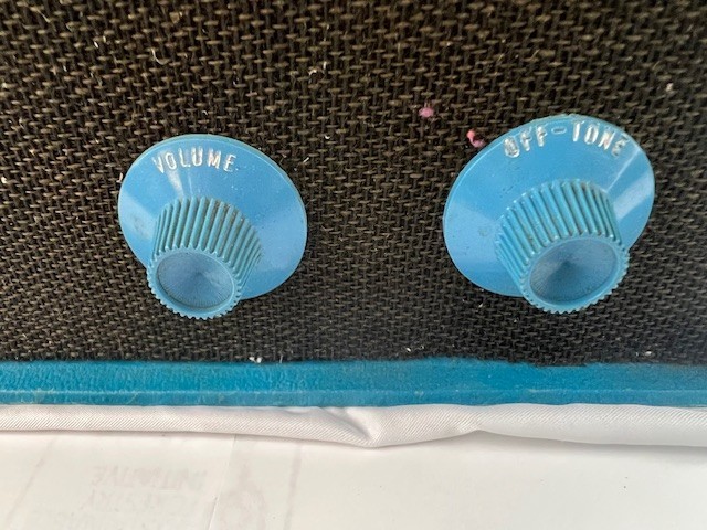 Vintage Columbia Masterwork Solid State Model M-2201 Travel Record Player