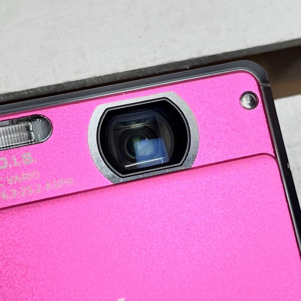 Panasonic Camera DMC FP1 Compact Digital Camera with LCD Display