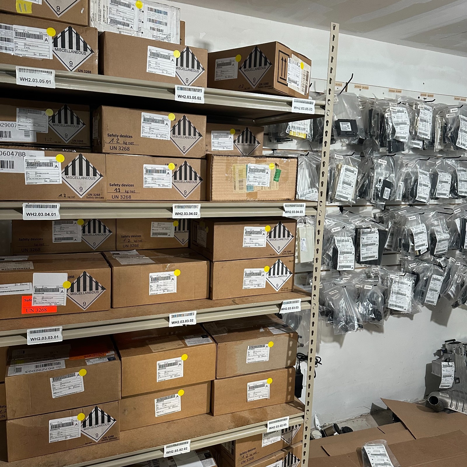 DODGE CHARGER Display and receiver 7.0" screen w/(SiriusXM) 68428468AB 18 20