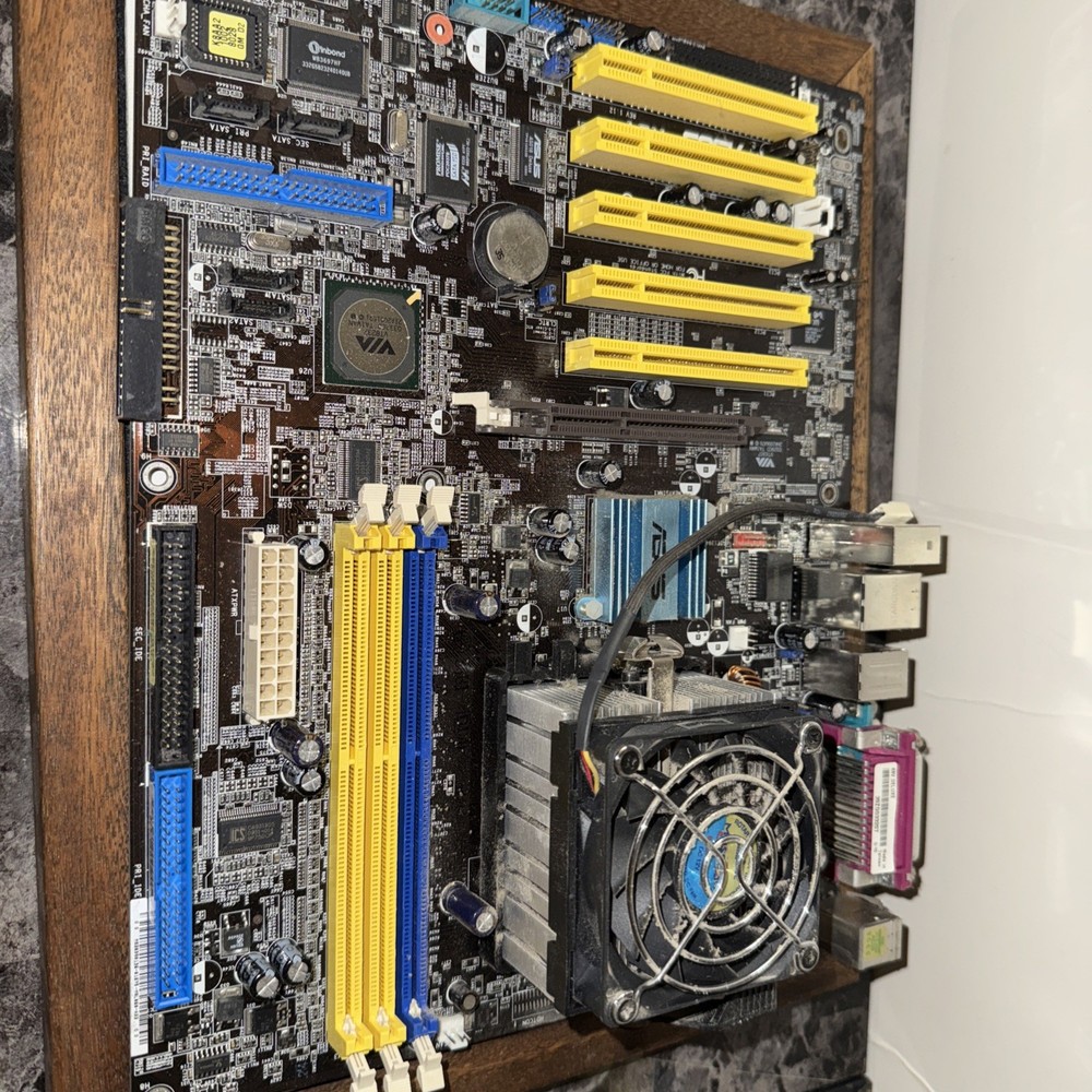 Asus K8V Deluxe socket As Pictured