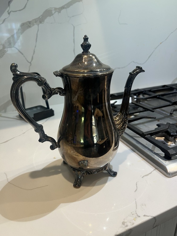 Vintage Silver Plated Tea Pot Excellent Condition!