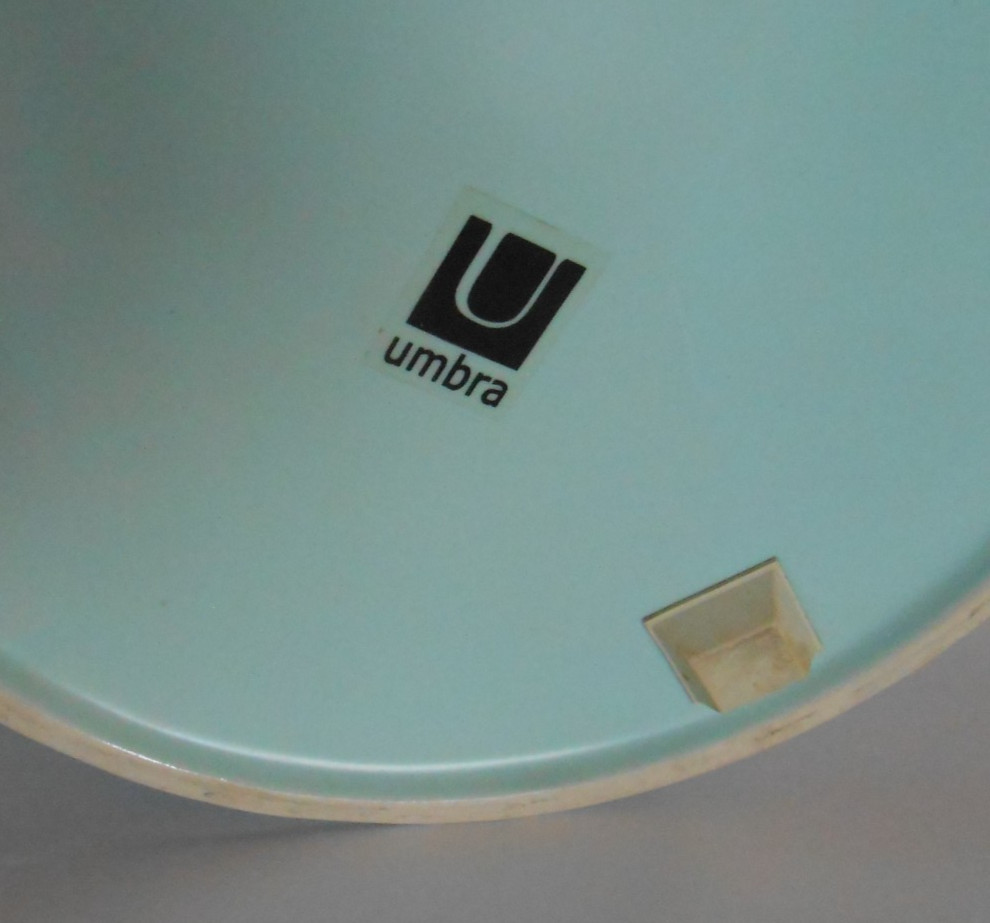 UMBRA CERAMIC SEA FOAM GREEN UMBRELLA STAND MID-CENTURY MODERN STYLE 9.75" by 8"