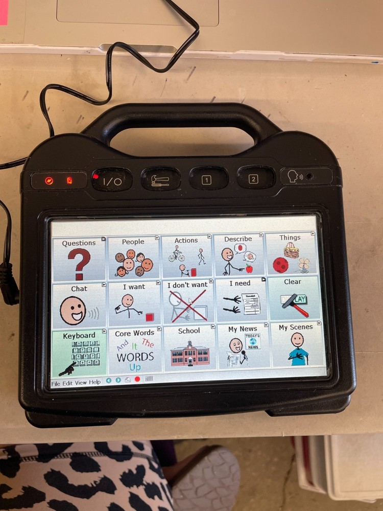 Non-Verbal Communication Tablet ALT-Chat model: AC+ ACAP Saltillo & Symbolstix