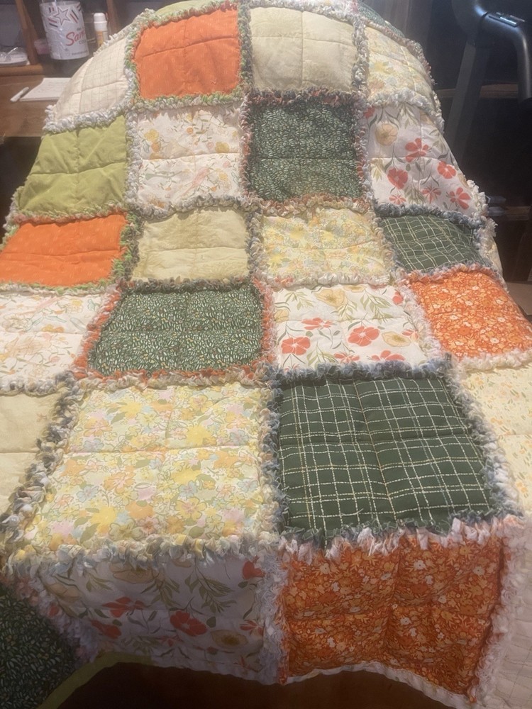 Orange Floral Rag Quilt￼