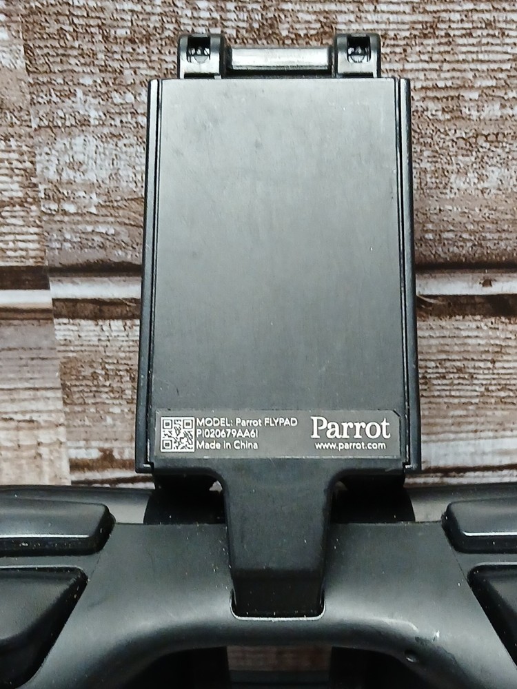 Parrot Flypad Controller for Mambo BeBop Swing Tello – Untested Powers On