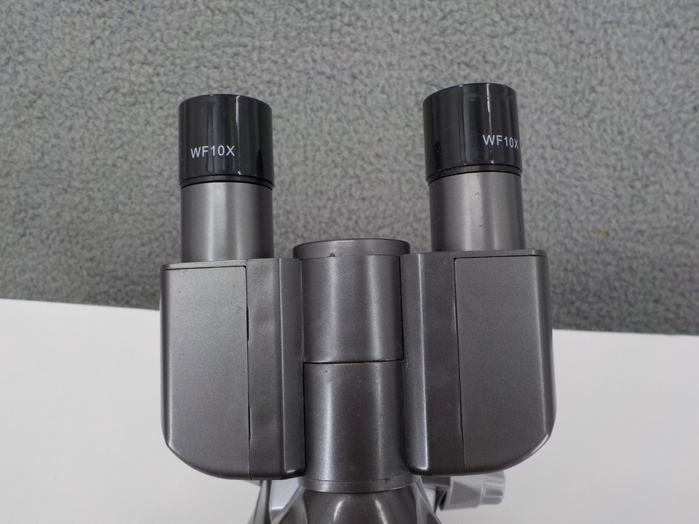 USED EDU SCIENCE STUDENT MICROSCOPE WITH CARRYING CASE SPECIMAN VIALS MSNG PCS