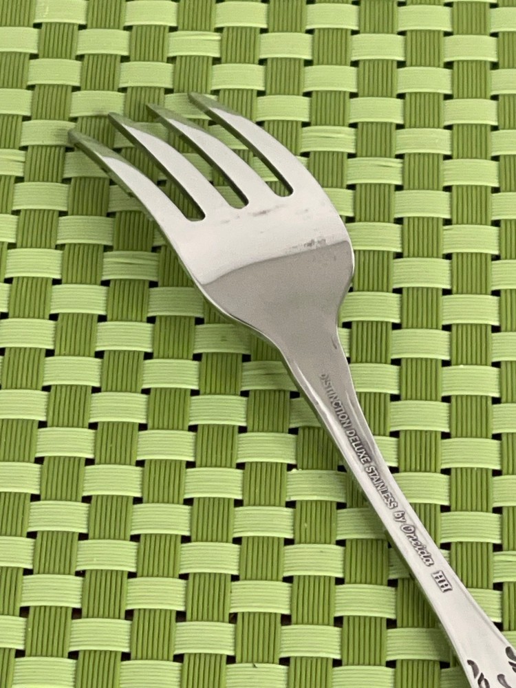 Oneida KENNETT SQUARE Stainless Dinner Fork Distinction Deluxe Flatware - 7 1/4"