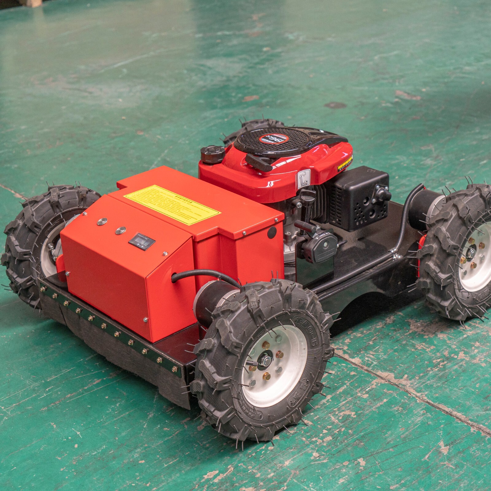 Gasoline Remote Control Lawn Mower Adjustable Blade Height 45° Climbing