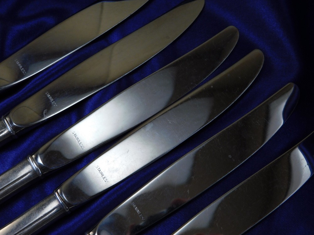 INTERNATIONAL SILVER IRIS STERLING SILVER PLACE KNIFE - GOOD CONDITION