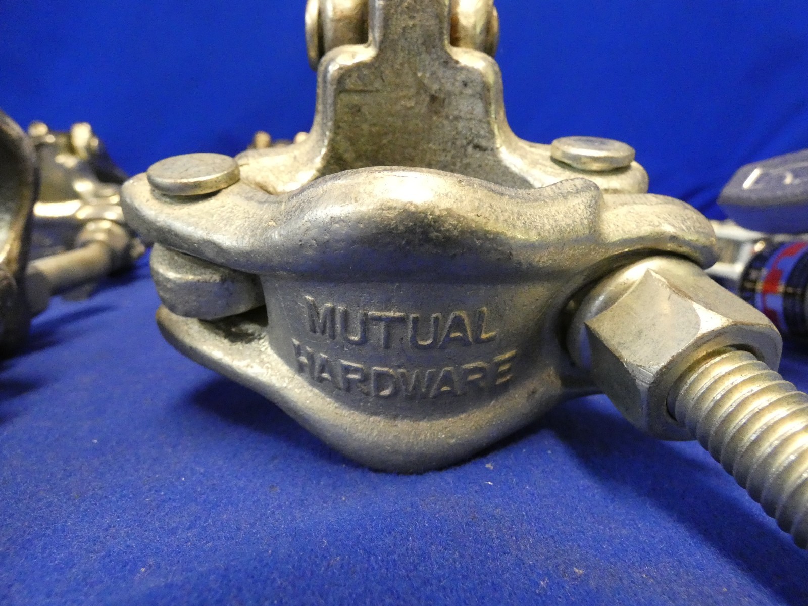 Matthews 425158 Jr. Grid Clamp, 5 Mutual Hardware Swivel Grid Clamp, 2 Flat Side