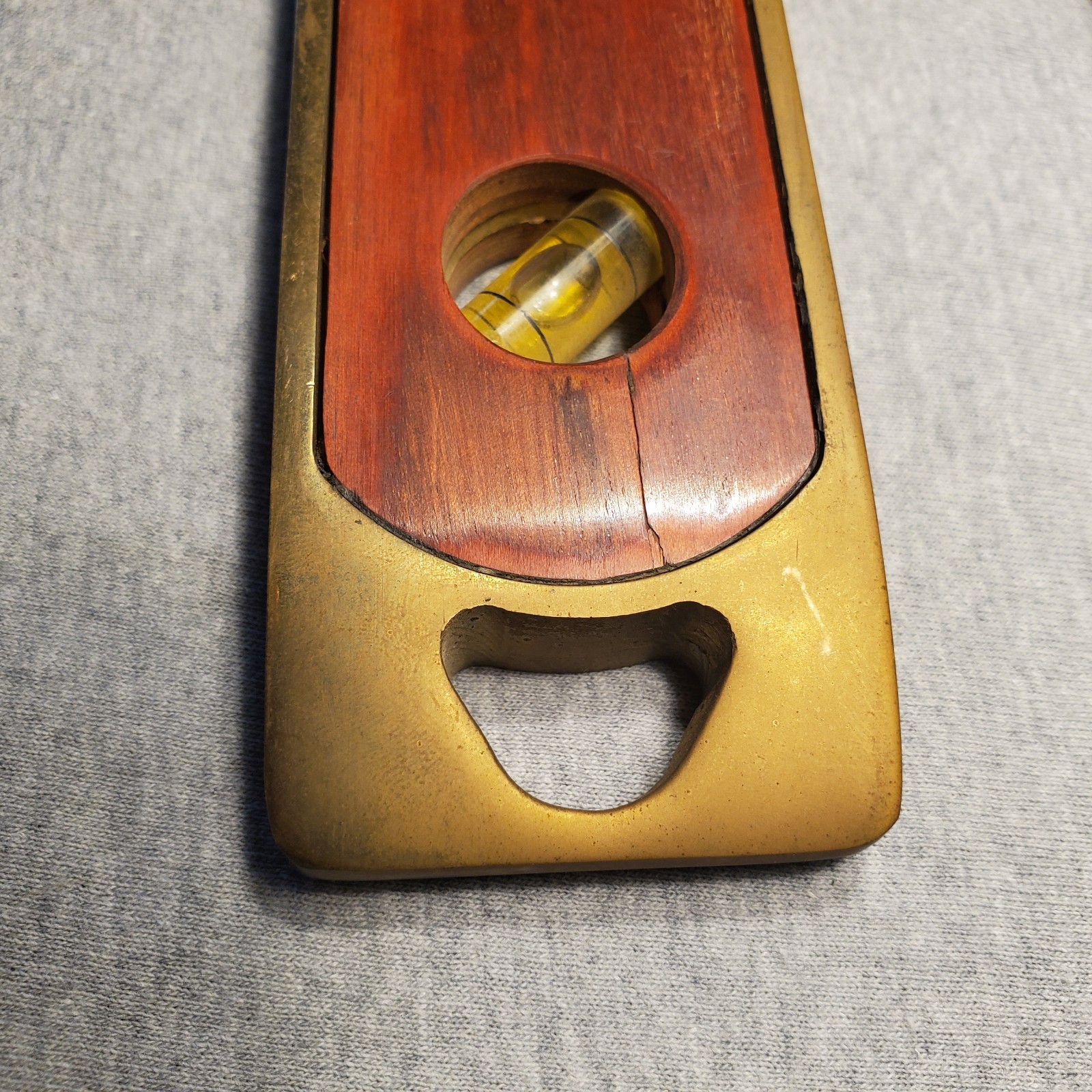Sheffield MFG 9" Level And 4 In 1 Scewdriver Hardwood And Brass
