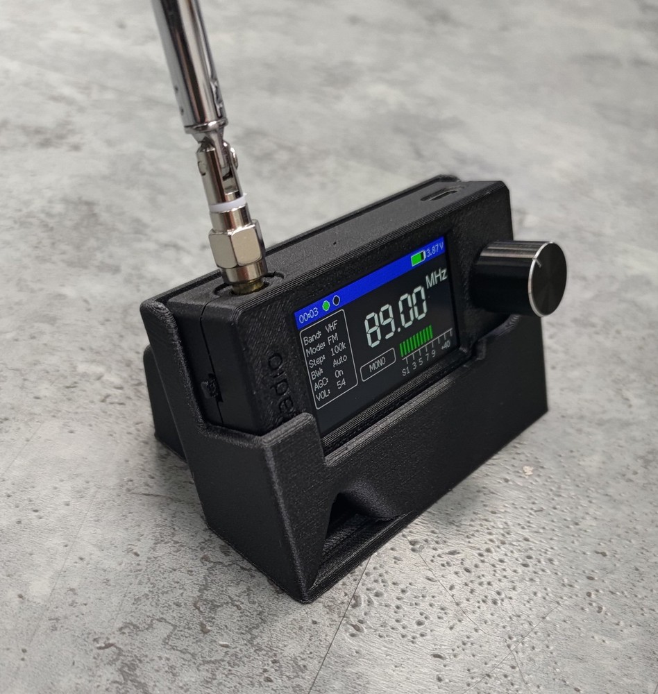 SI4732 Mini Stand – Black, Compact & Sturdy