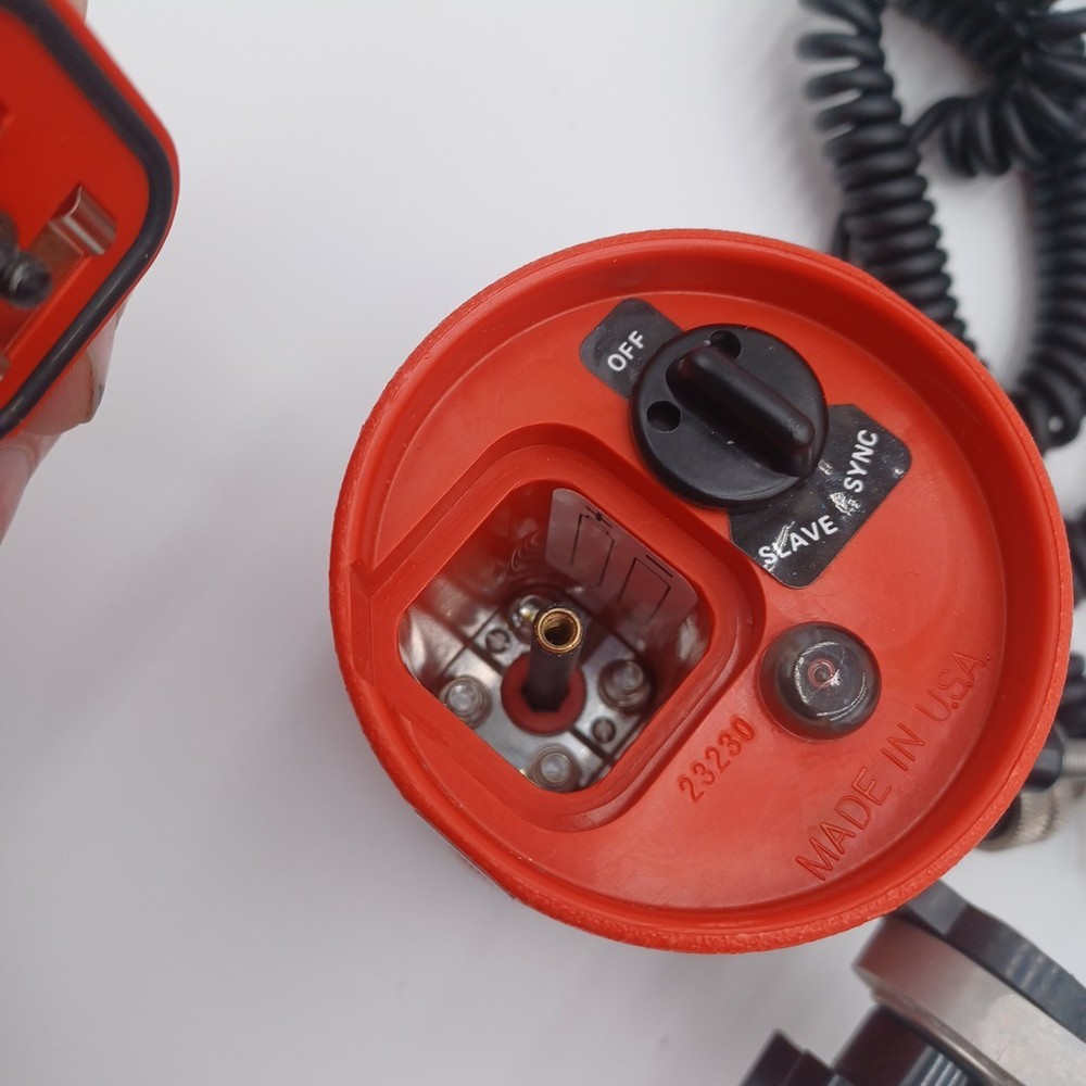 Scuba! Ikelite Substrobe MS underwater camera strobe and Camera Mount And Extras