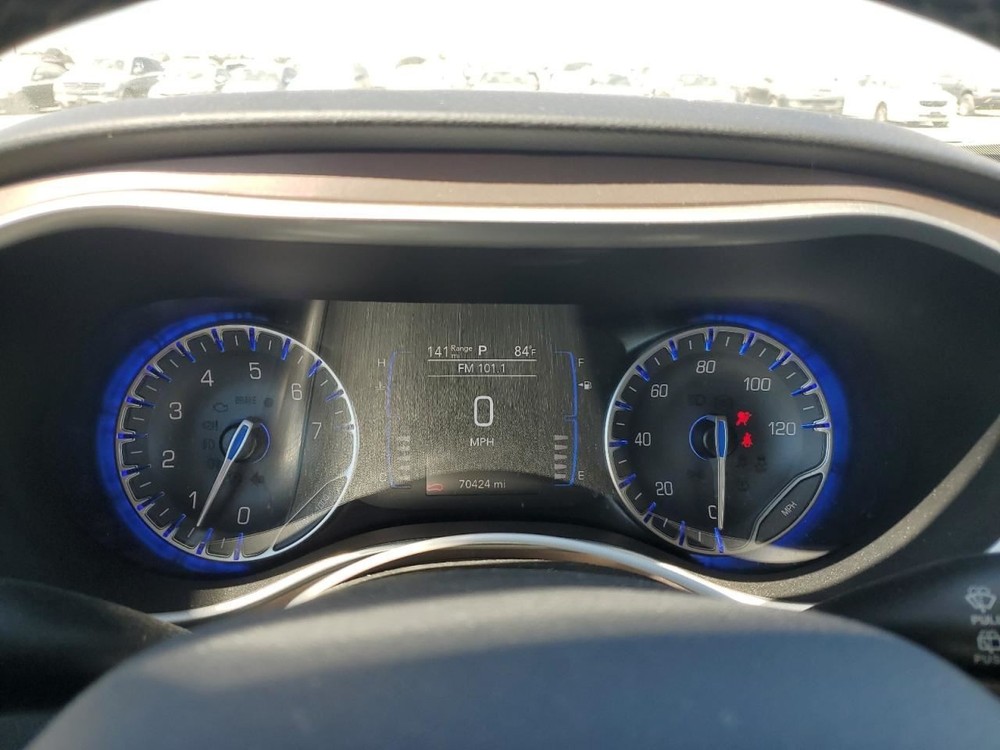 RECEIVER W/DISPLAY OEM 22-23 CHRYSLER VOYAGER 1YR WRNTY