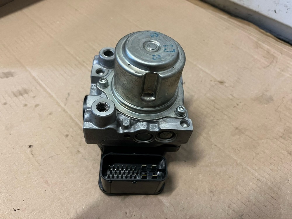 Triumph Sprint 1050 Gt, Abs Pump From A 2013 Model