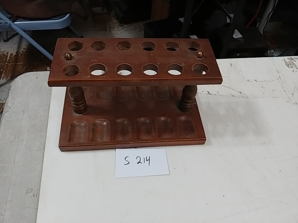 12 tobacco Pipe.. stand / holder