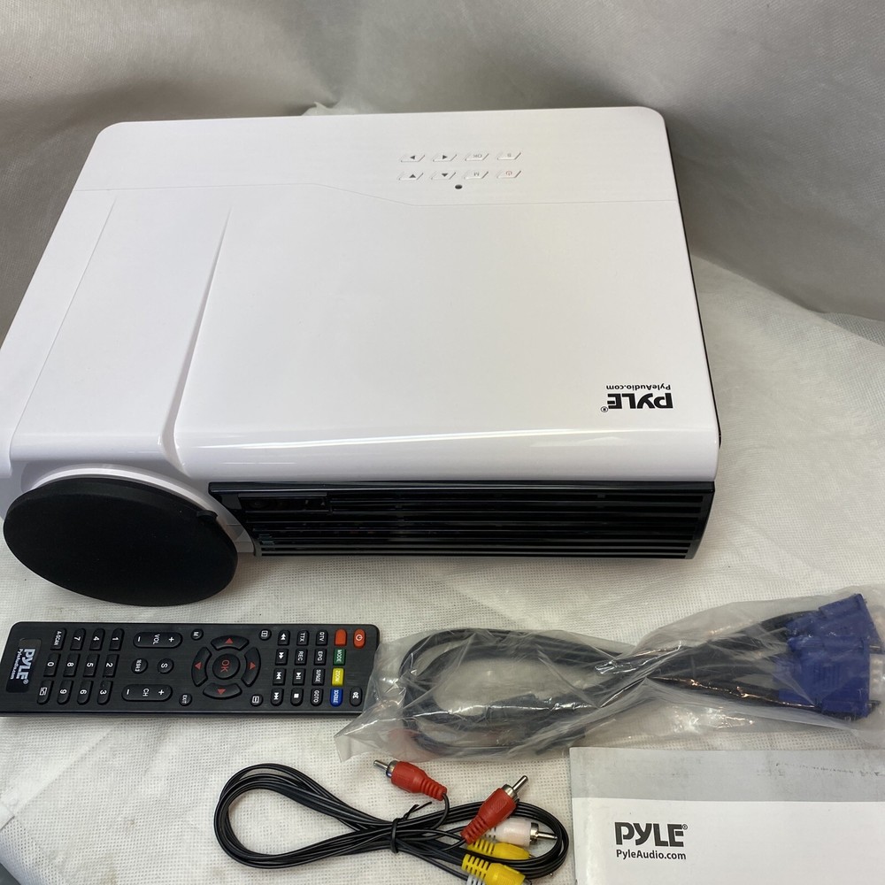 Pyle PRJD903 Pyle Digital Multimedia Projector, Full HD 1080p Support Mac & PC