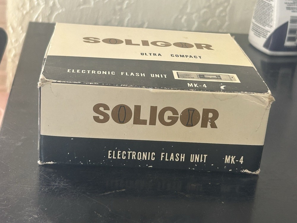 SOLIGOR Electronic Flash Unit MK-4 AC Terminal/Cable Reflector Open Flash Button