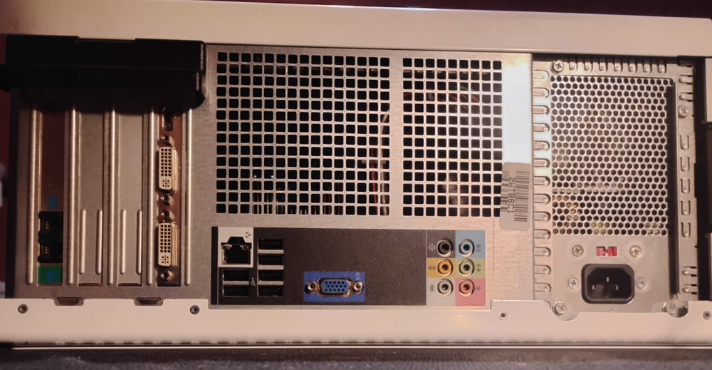 Dell Dimension e520 Vintage Desktop Windows XP