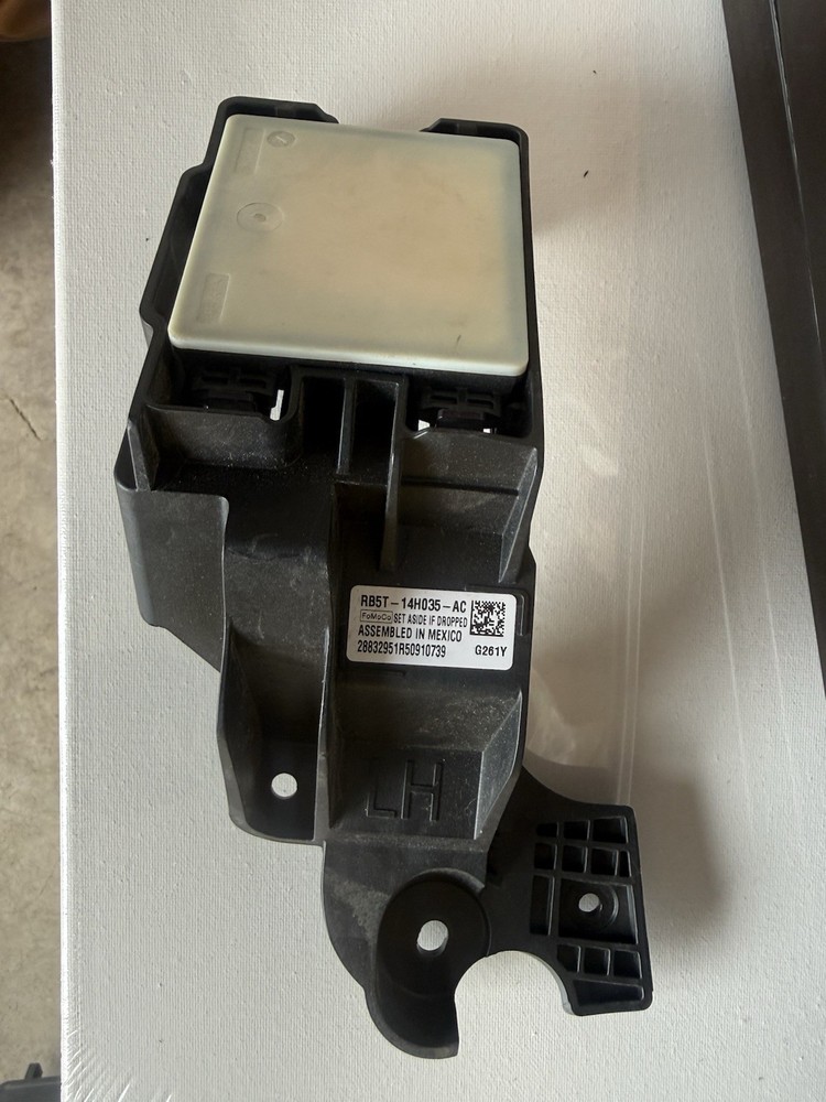 2025 Explorer Sensor,Blind Spot Left Side With  Bracket OEM ML3T-14H031-AK