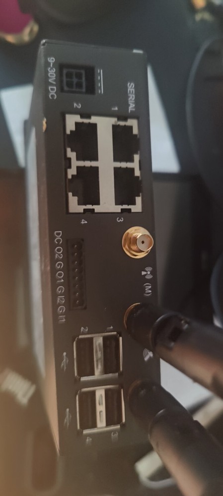 Opengear Remote Gateway ACM7004-2 Network Controller NO power adapter