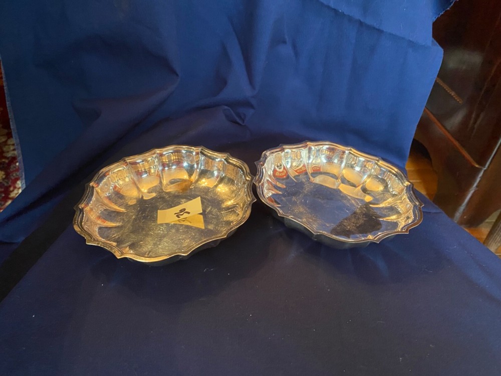 2 Silver dishes