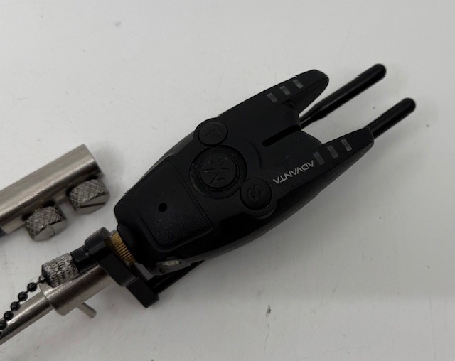 ADVANTA KSI8 REMOTE BITE ALARM WITH POLE