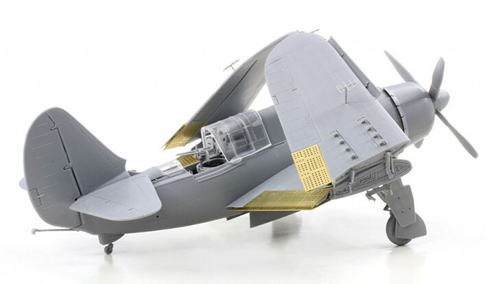 Dragon #5103 1/72 SB2C-4 Helldiver
