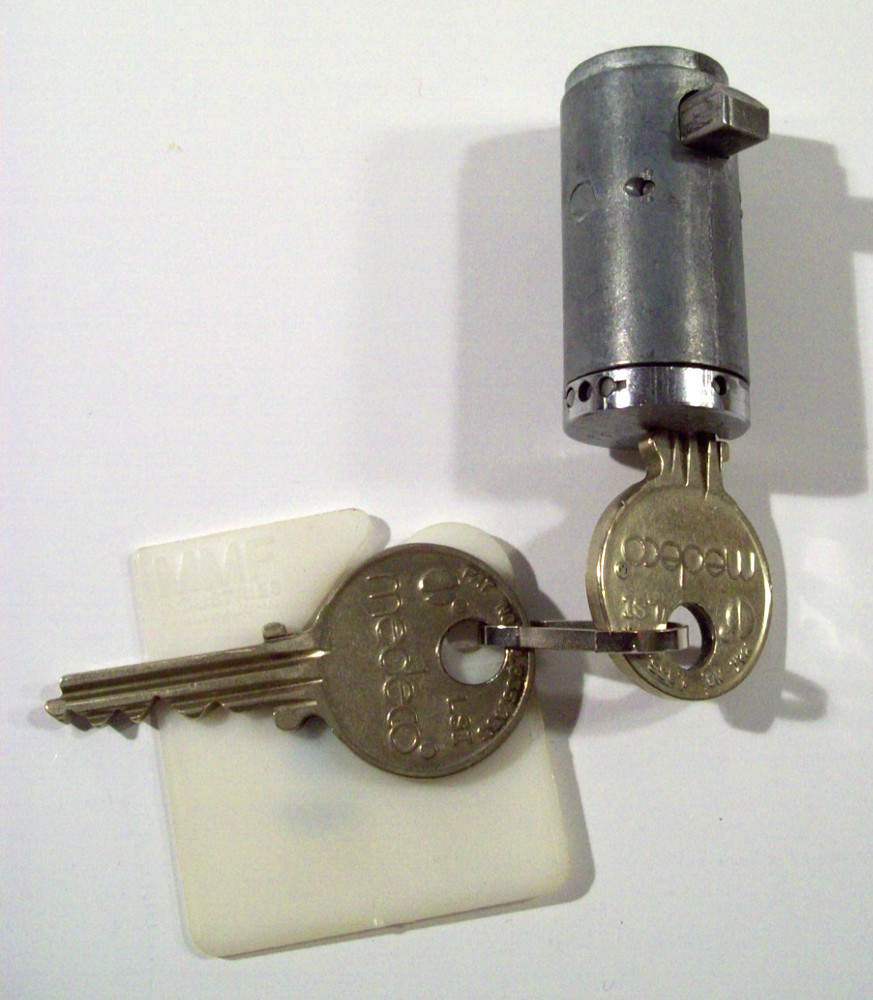 Medco Vending Machine Barrel Lock, 2 Keys