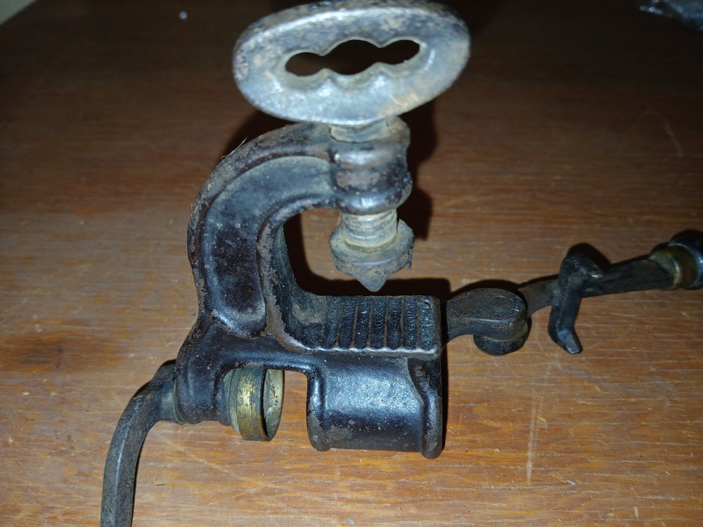 Vintage 12 Gauge Reloading Tool - Used