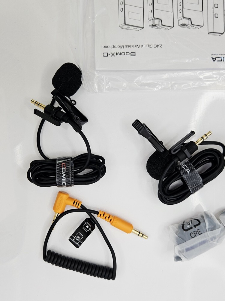 Comica Boom X-D2 (2TX+RX) 2.4G Digital Wireless Microphone - Black READ