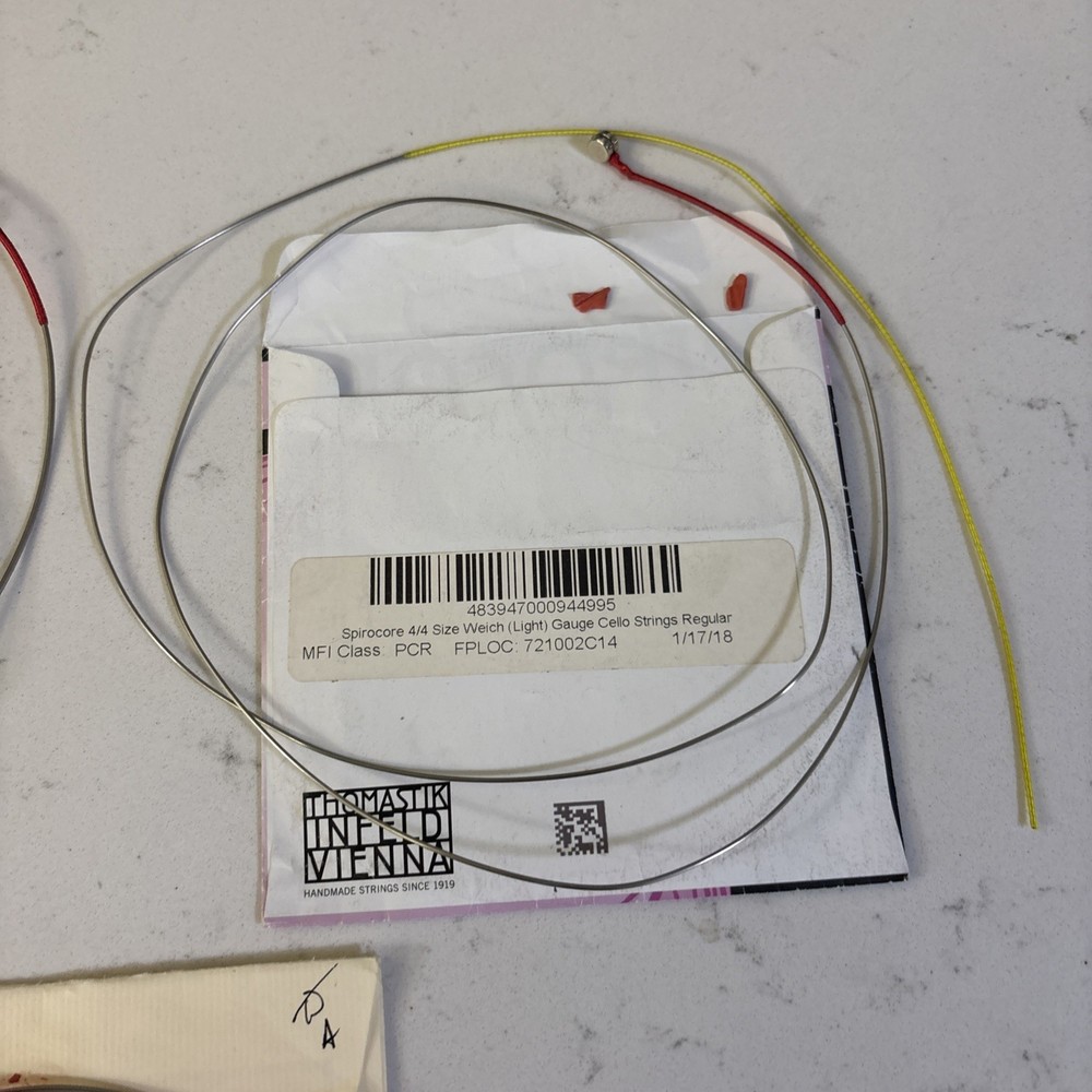 1 Larsen String Violencello II. 2 Spirocore Violoncello Strings Used