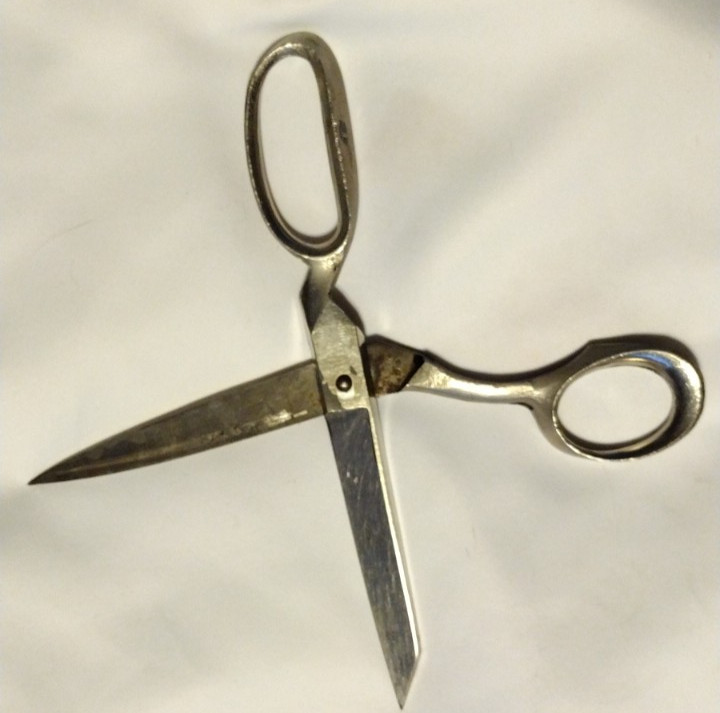 Vintage Simmons Howe Co. 8" Long Cutting Scissors Shears Germany B2