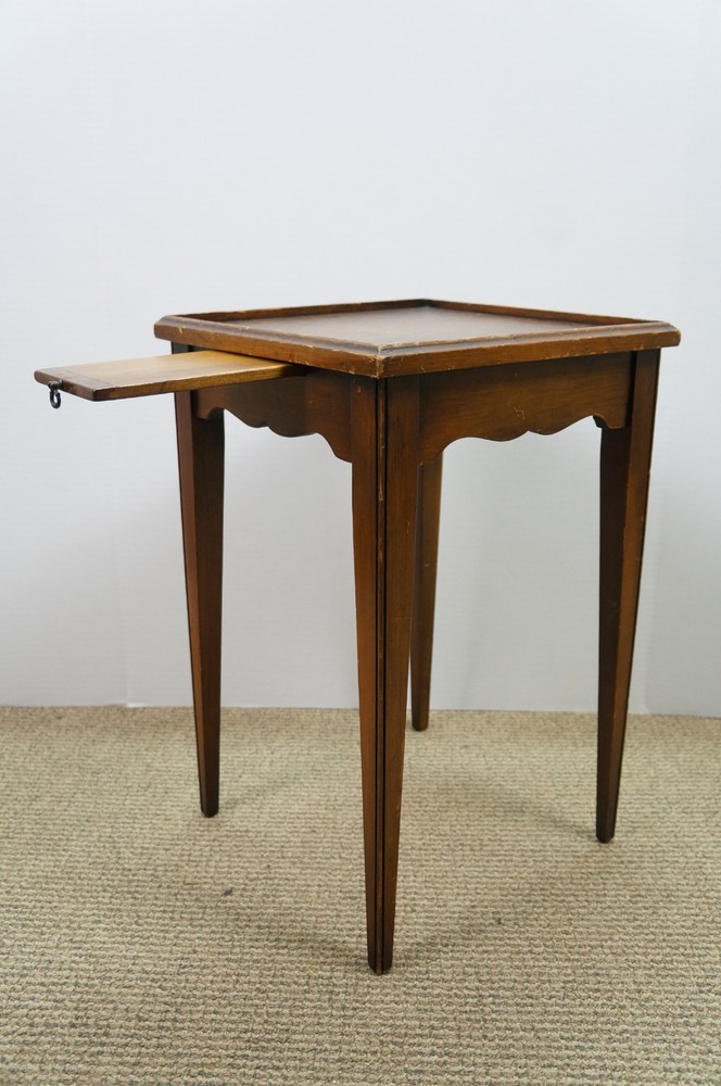 Mid Century Walnut Floral Rose Tea Side Table w Pull Out Tray 19"