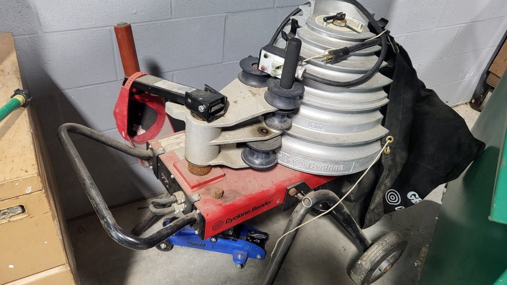 Gardner Bender B2000 Cyclone Series Electric Conduit Bender