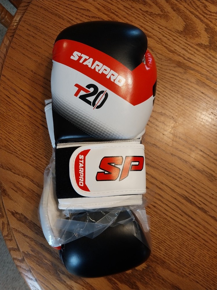 StarPro Boxing Gloves Wrist Support Lightweight 14oz Open Box