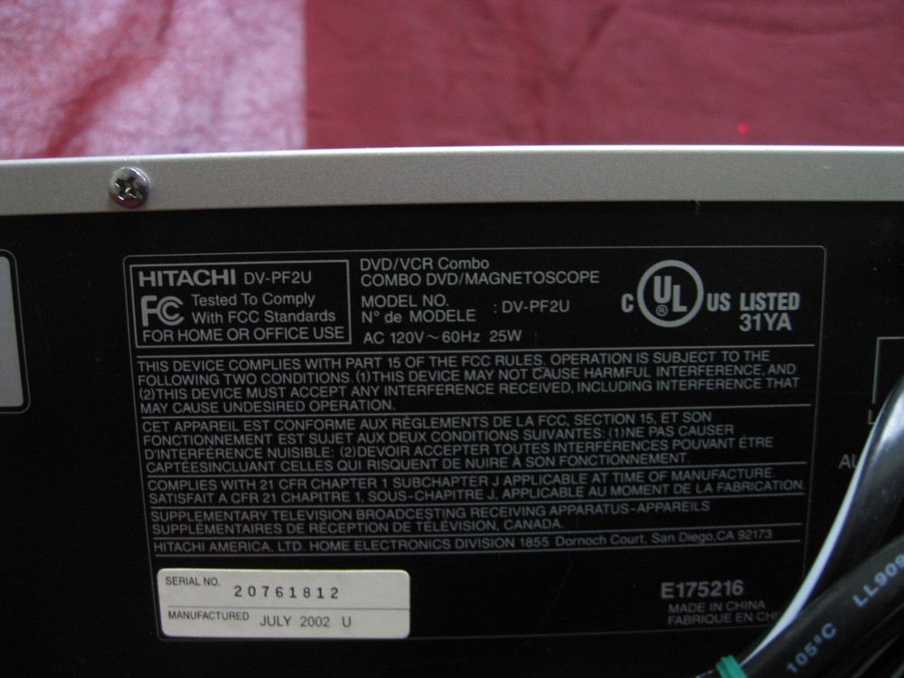 HITACHI DV-PF2U DVD PLAYER/VHS VCR combo W/ REMOTE