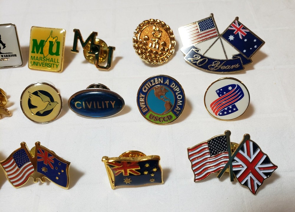 Lapel Pins 31 Pieces Miscellaneous US & British Flags Eagle MU ETC