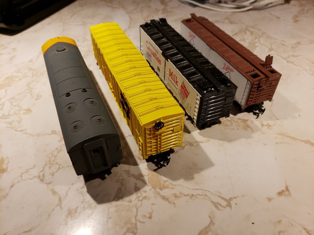 Ho Scale Train Lot #11