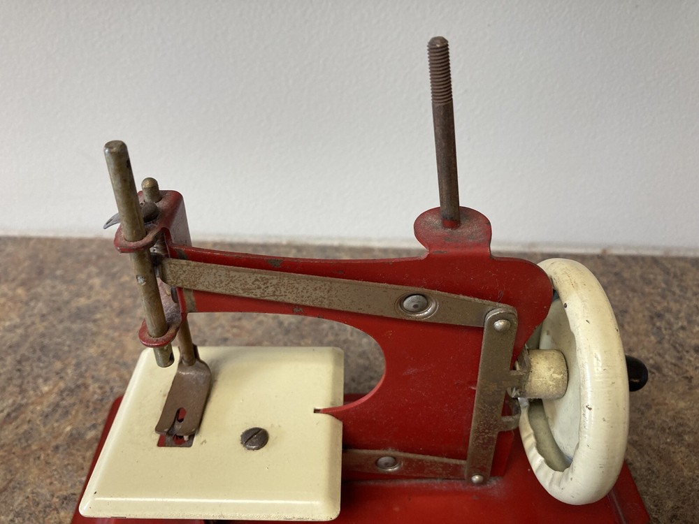 Red Gateway Junior Sewing Machine NP-1  from the 1930’s