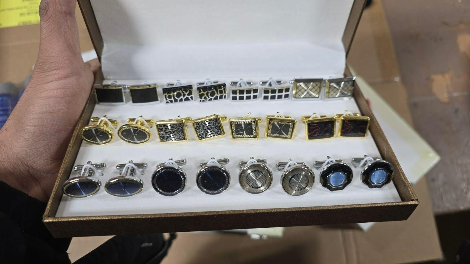 12 Pairs of cufflinks for Men Versatile variants Cufflinks Gifts For Men