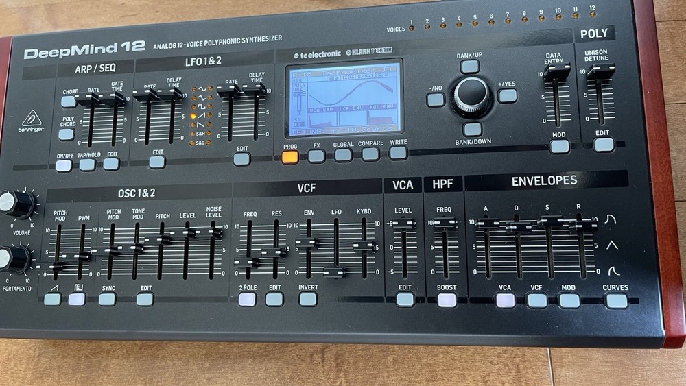 Behringer Deepmind 12D Analog 12-Voice Polyphonic Desktop Synthesizer