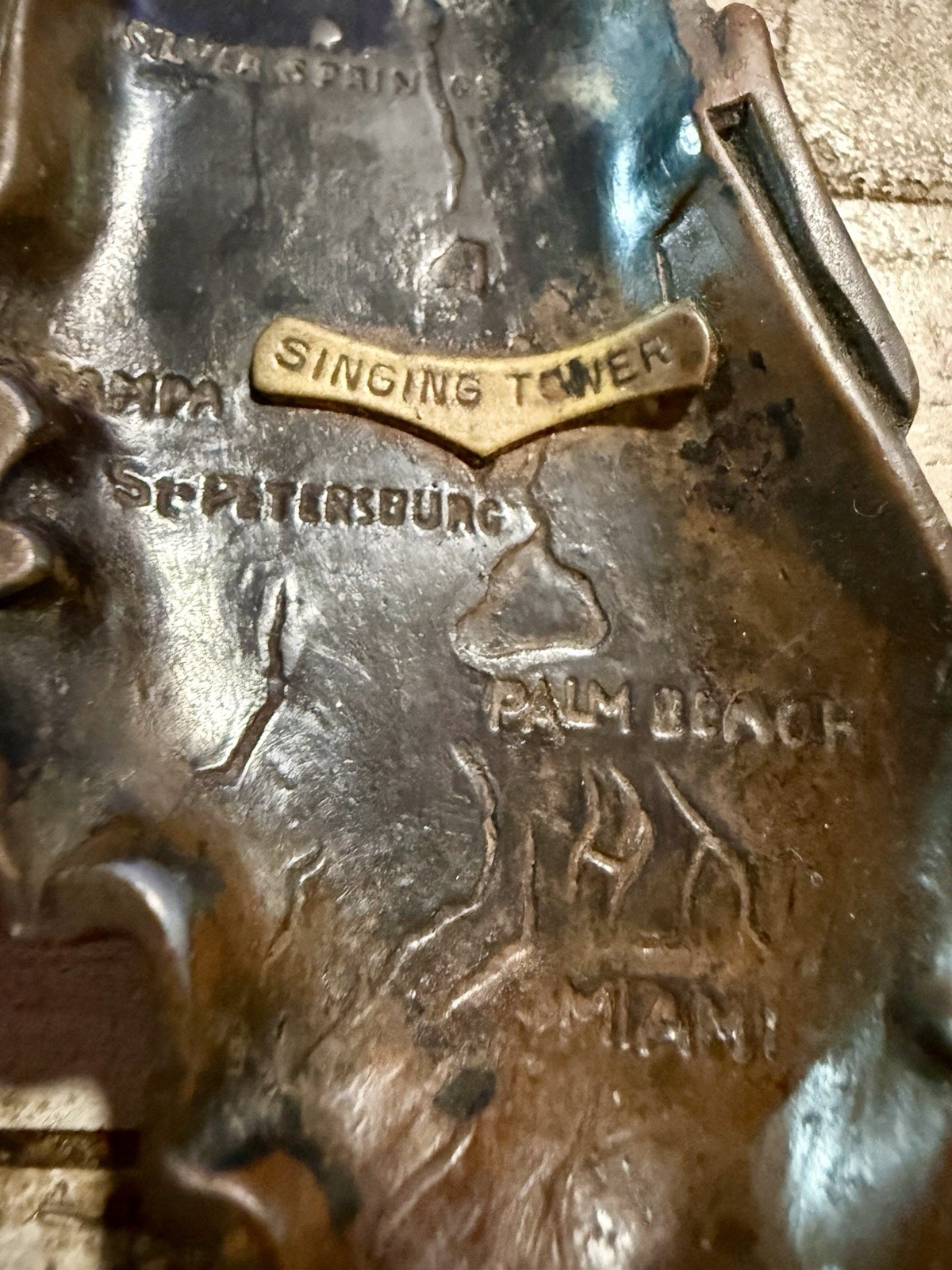 Rare SINGING TOWER Florida State Shaped Souvenir Pin Tray Cast Iron c1930