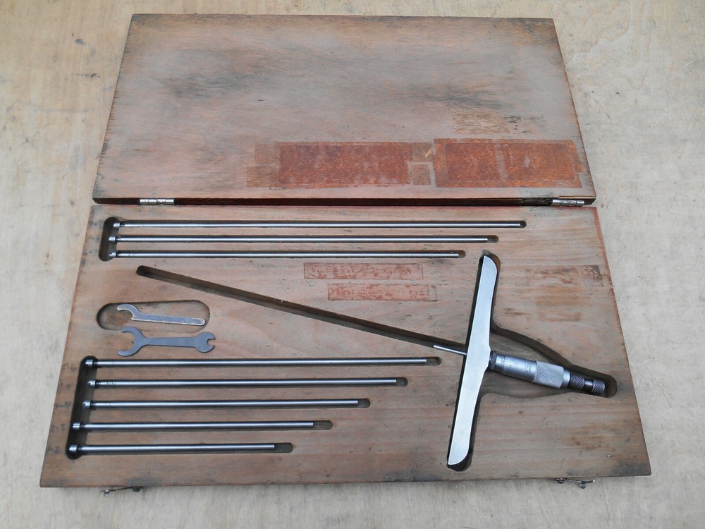 STARRETT 445 DEPTH MICROMETER , 0 - 9" , 6" BASE